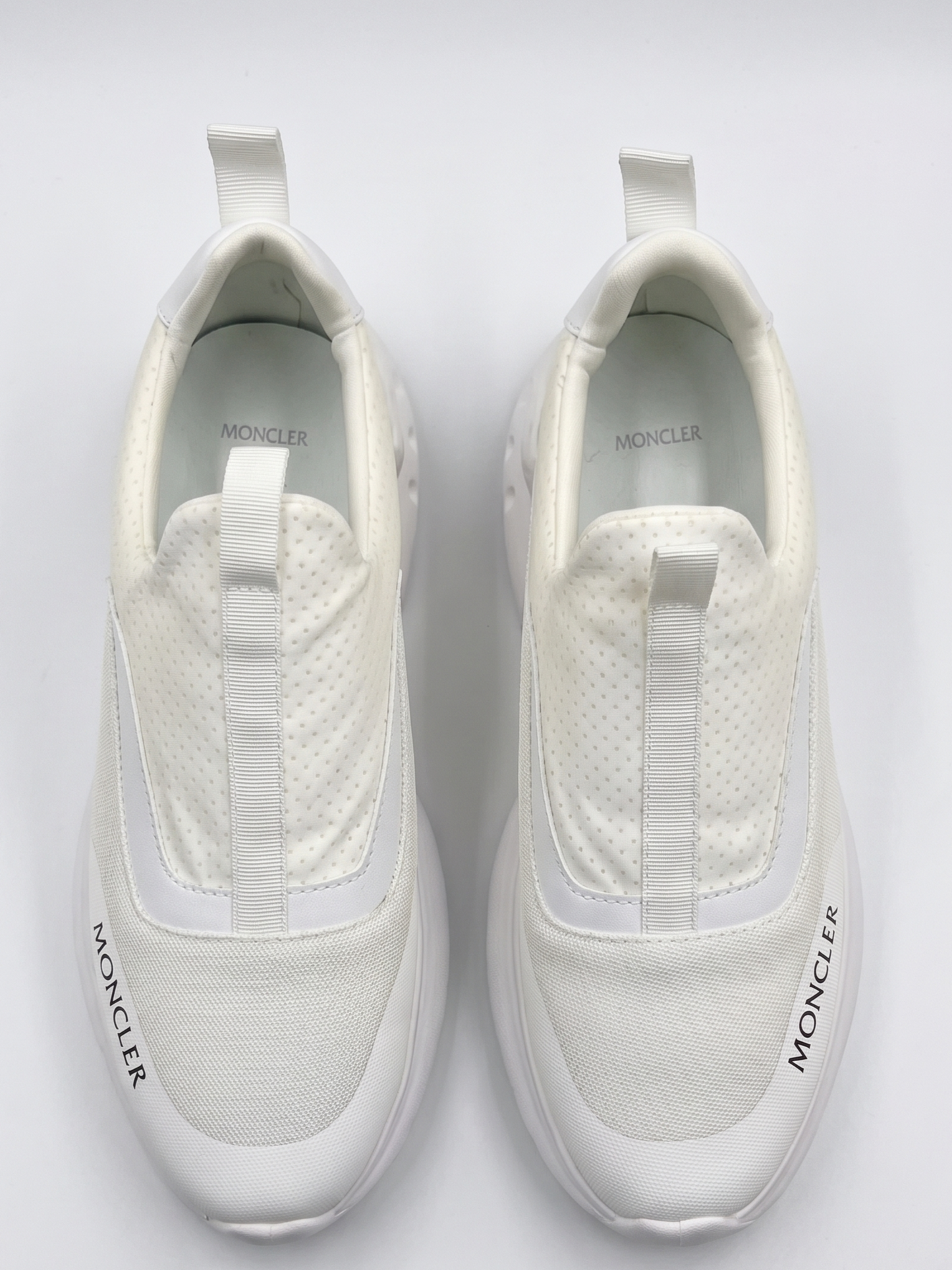 MONCLAER W