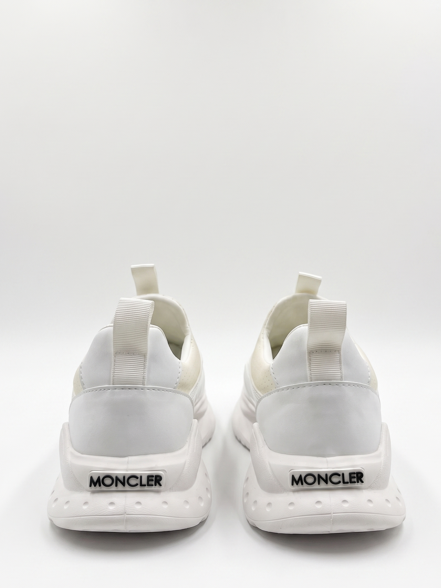 MONCLAER W