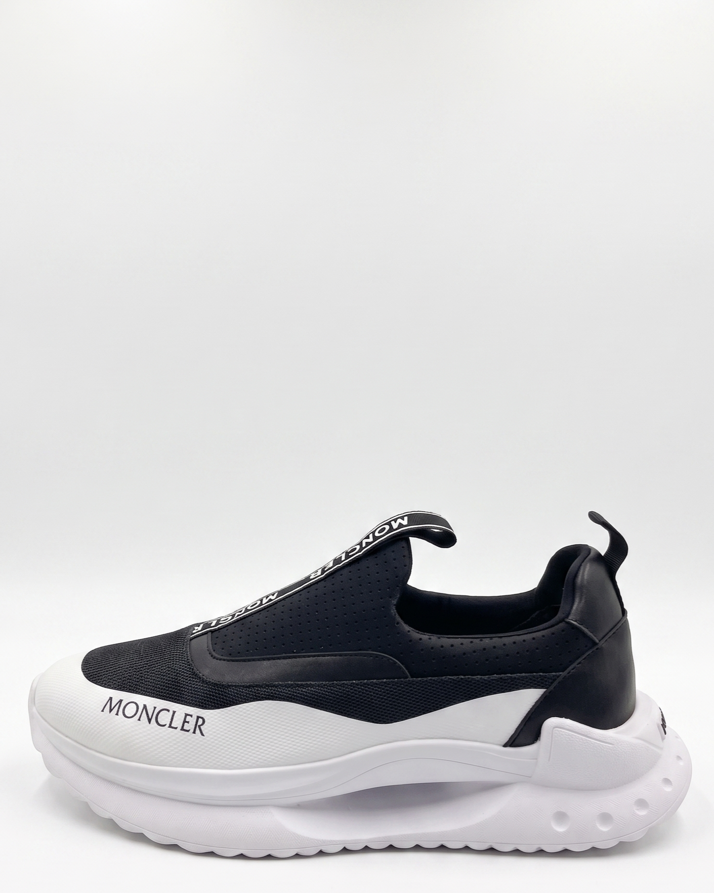MONCLAER W/B